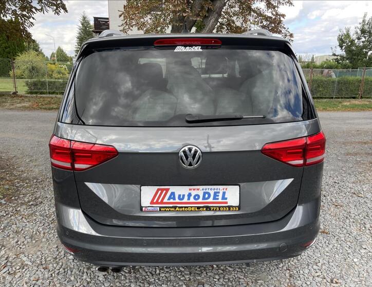 Volkswagen Touran 5
