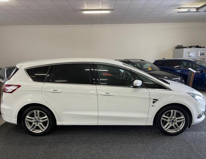 Ford S-MAX 4