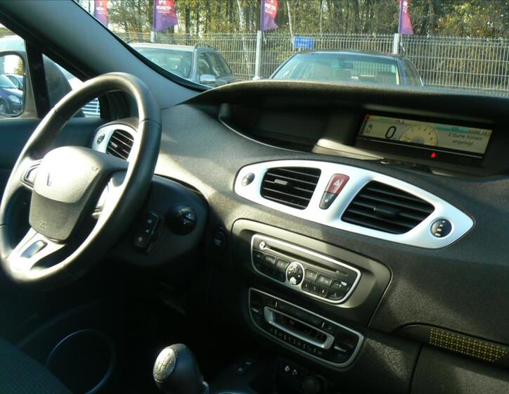 Renault Grand Scénic 15