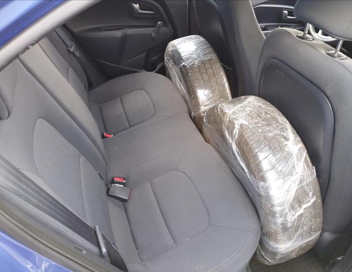 KIA Rio 9