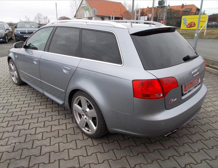Audi S4 12