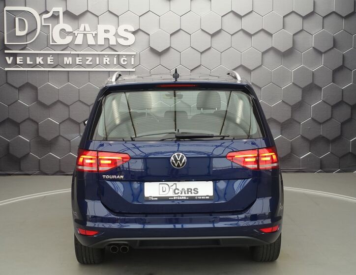 Volkswagen Touran 4