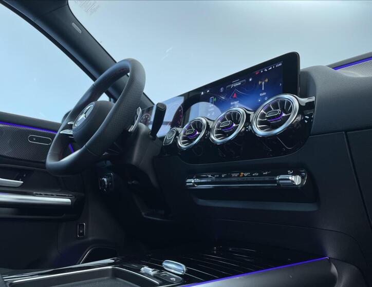Mercedes-Benz GLA 16