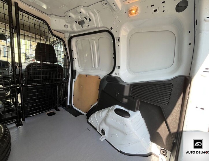 Ford Transit Courier 38