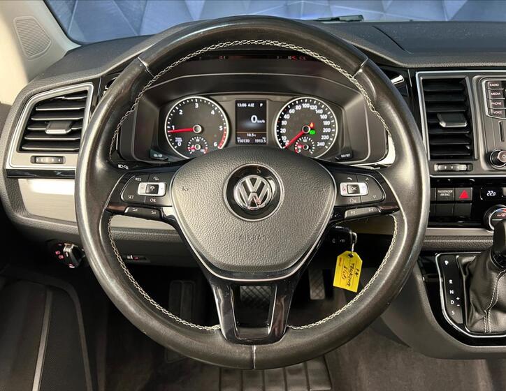 Volkswagen Multivan 12