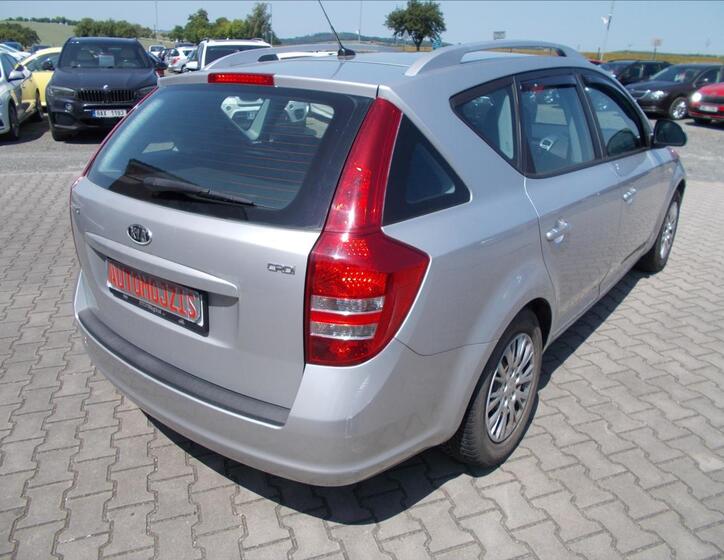 KIA Ceed 10