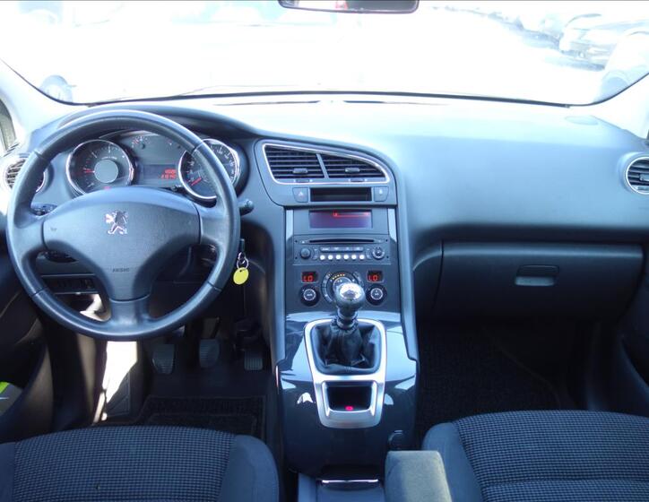 Peugeot 5008 16