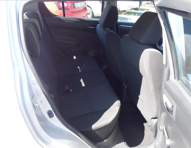 Suzuki Swift 12