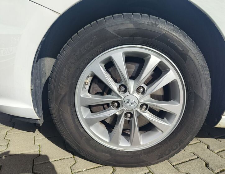 Hyundai i30 25