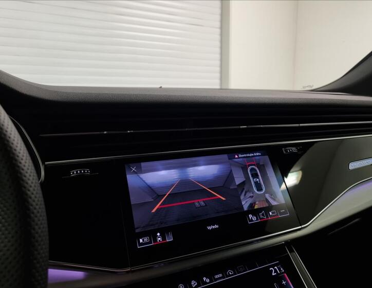 Audi SQ8 44