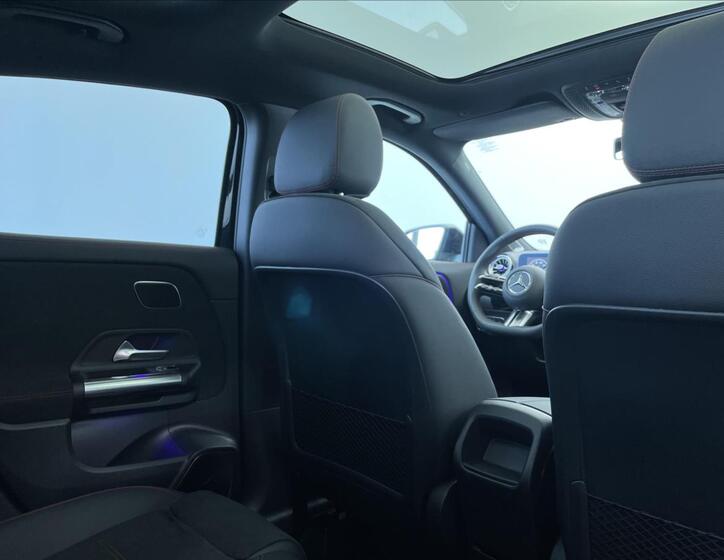 Mercedes-Benz GLA 21