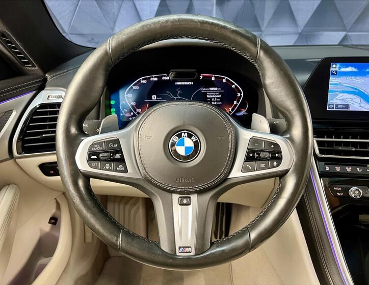 BMW Řada 8 13