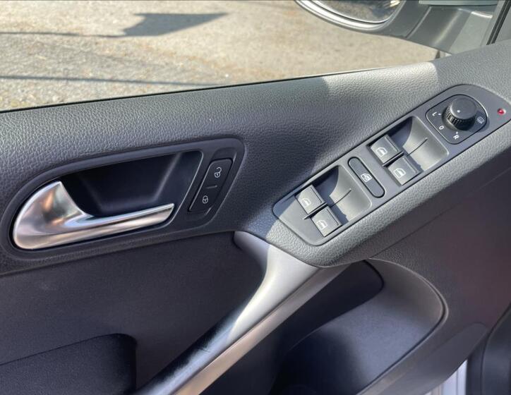 Volkswagen Tiguan 11