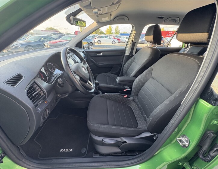 Škoda Fabia 16