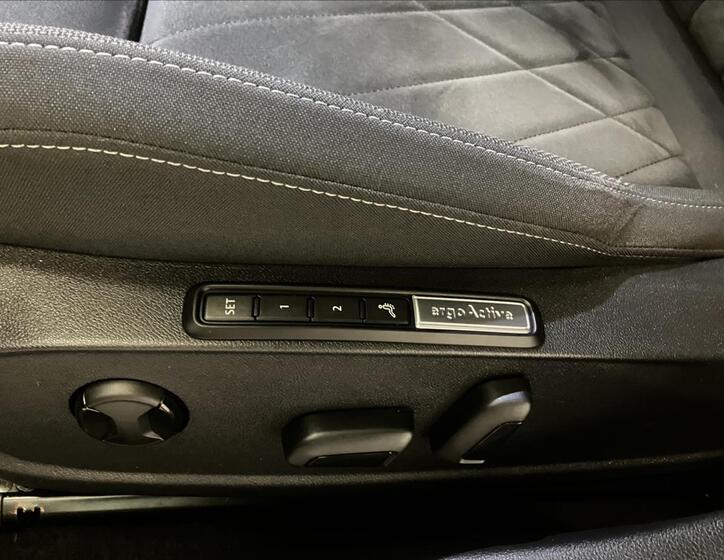 Volkswagen Golf 15