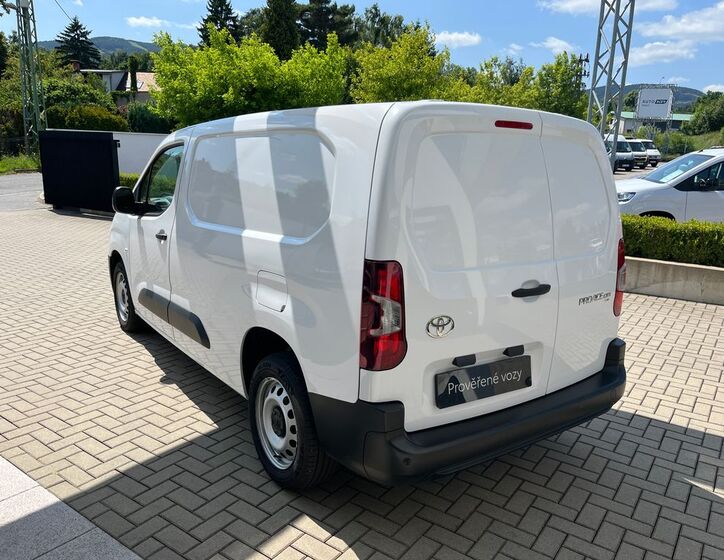 Toyota ProAce 4