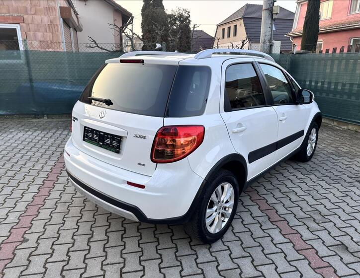 Suzuki SX4 3