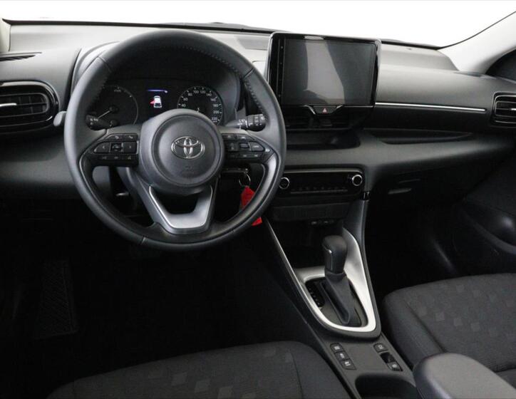 Toyota Yaris 5