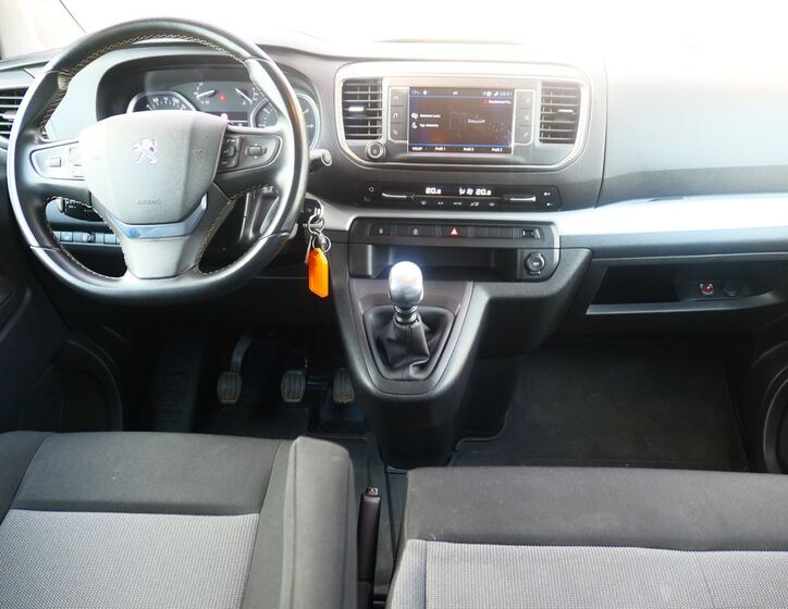 Peugeot Traveller 2