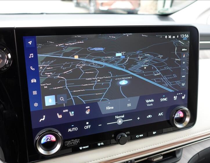 Lexus LM 350h 20