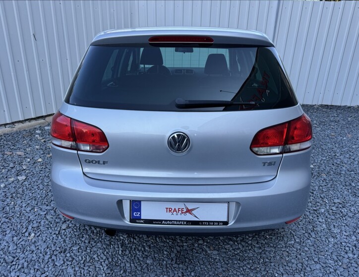 Volkswagen Golf 11