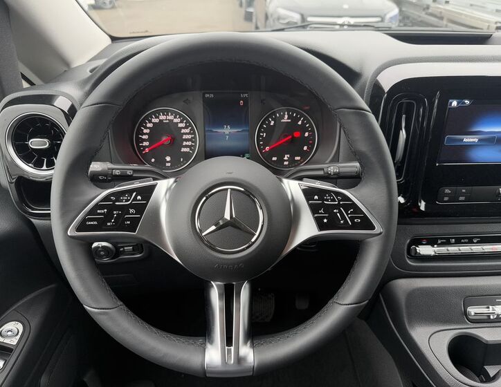 Mercedes-Benz Vito 10
