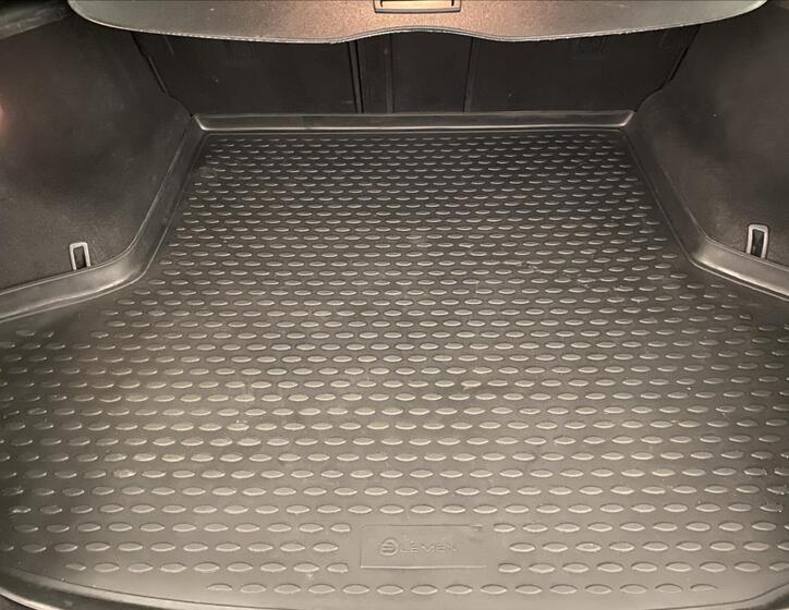 Toyota Avensis 17