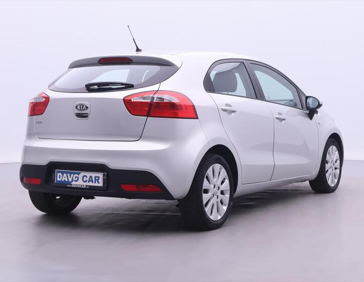 KIA Rio 7