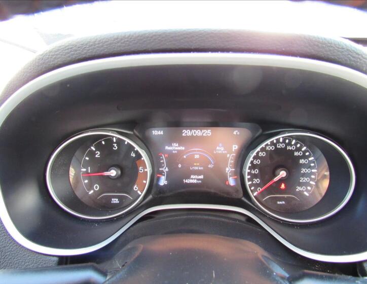 Jeep Compass 13