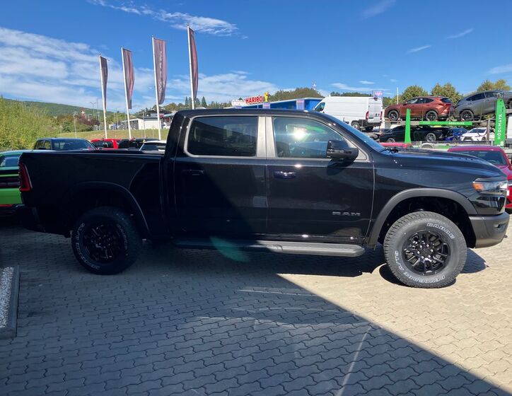 Dodge RAM 4