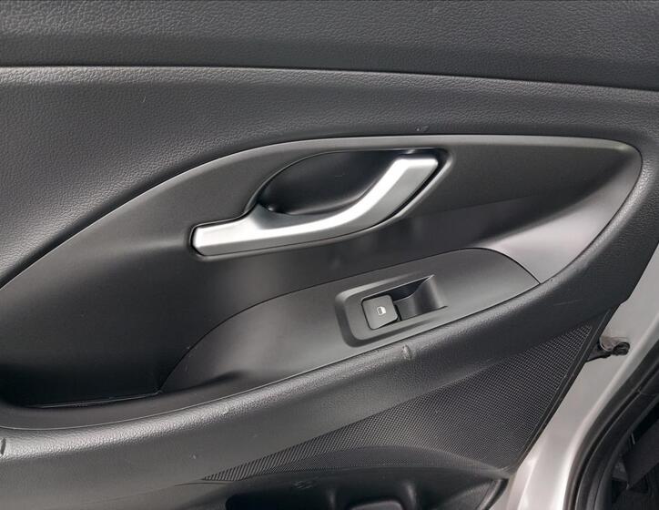 Hyundai i30 18