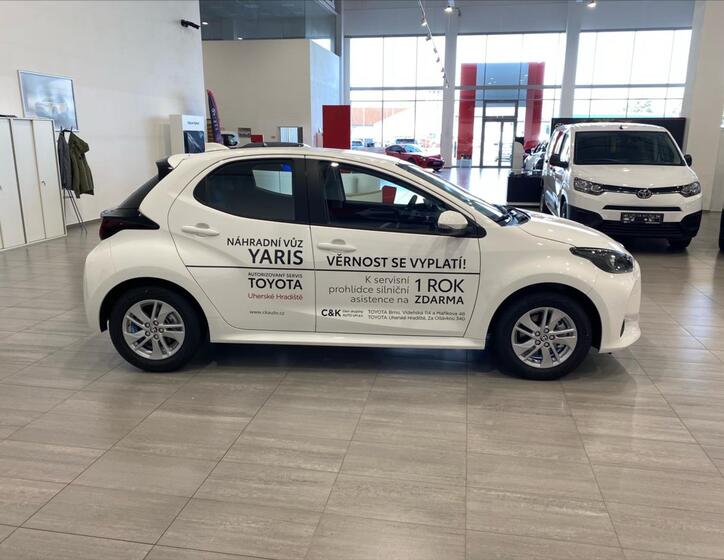 Toyota Yaris 4