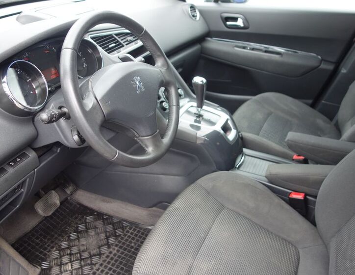 Peugeot 5008 11