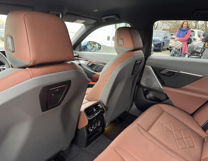 BMW i5 18