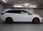 Toyota Auris 4