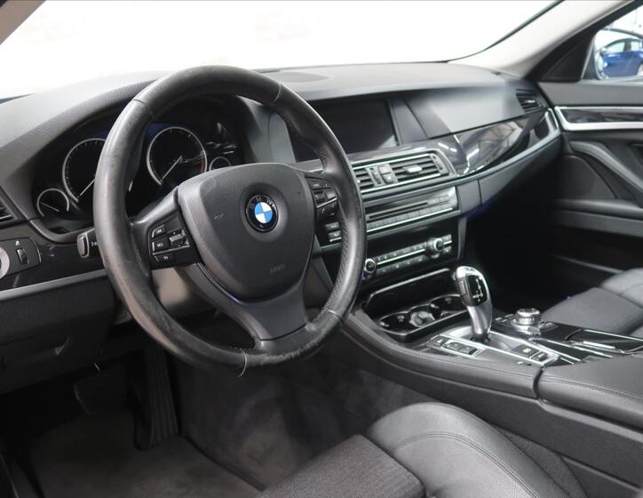 BMW Řada 5 11