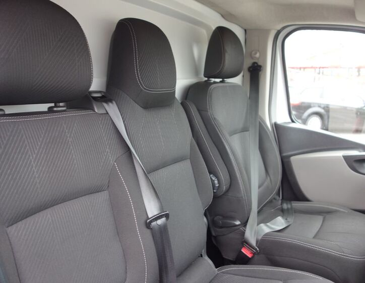 Opel Vivaro 15