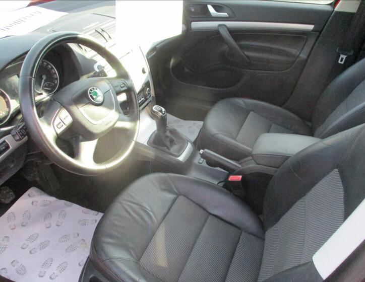 Škoda Octavia 16