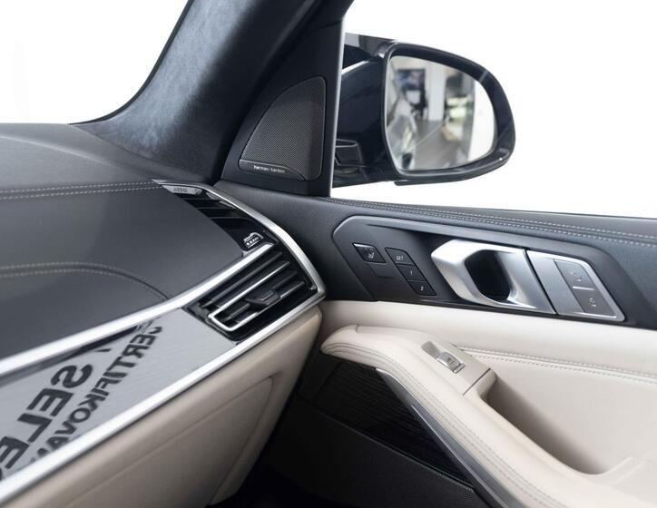 BMW X7 16