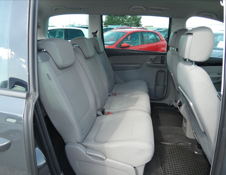 Seat Alhambra 15