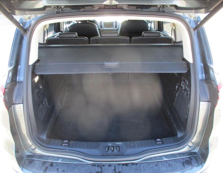 Ford S-MAX 9