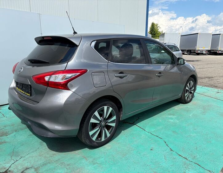 Nissan Pulsar 2