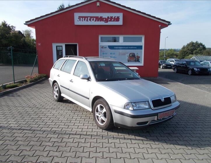 Škoda Octavia 1