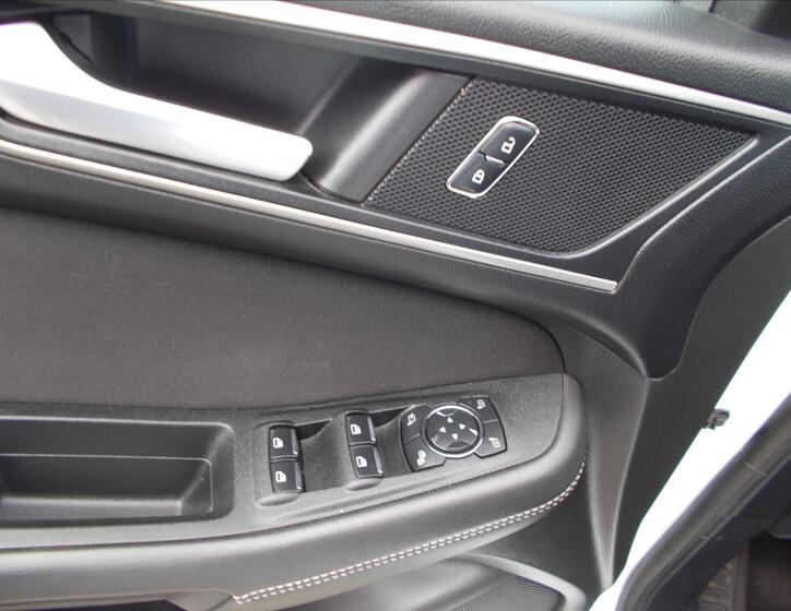 Ford Galaxy 24