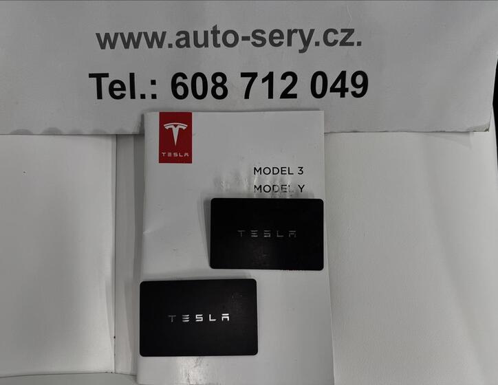Tesla Model Y 36