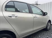 Toyota Yaris 17