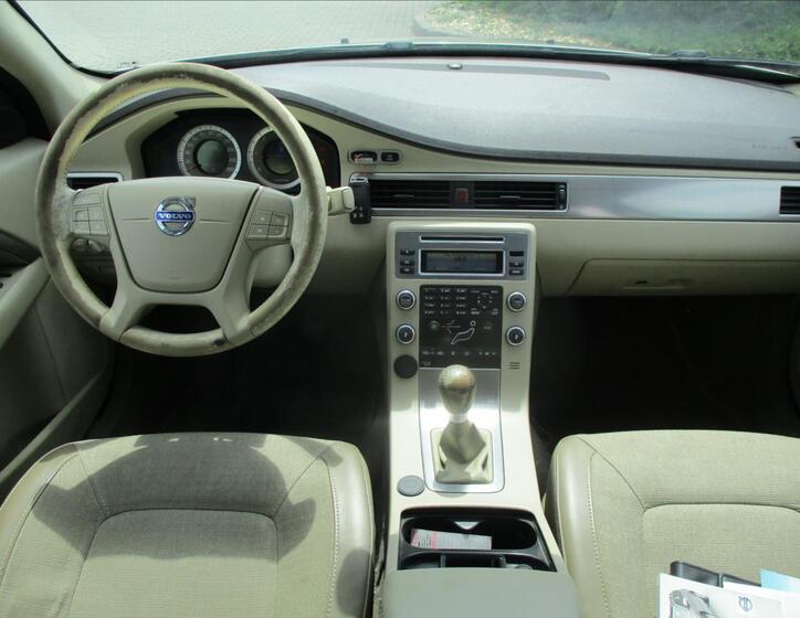 Volvo XC70 12