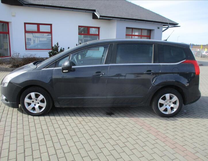 Peugeot 5008 2