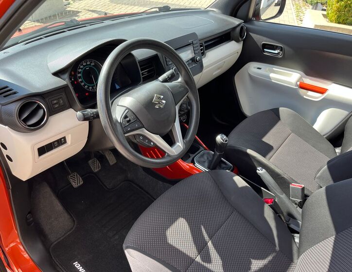 Suzuki Ignis 15