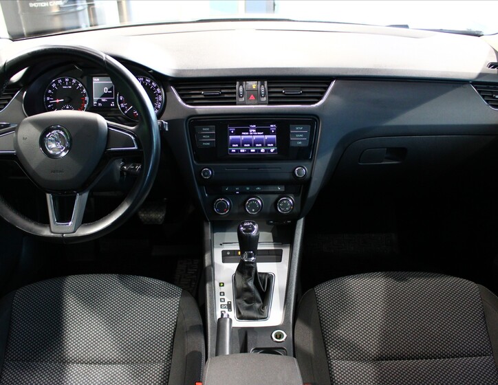 Škoda Octavia 10